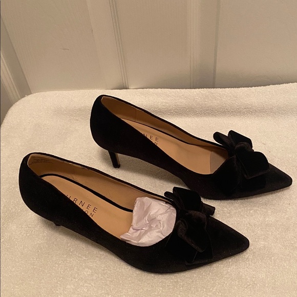 Journee Collection Black Velvet Bow Heels…size 10 - Picture 4 of 8